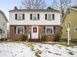 385 Barry Rd, Rochester, NY 14617