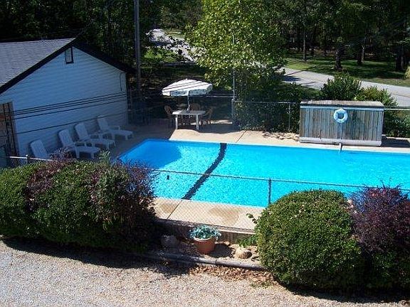 5th image of 1049 Parkview Dr