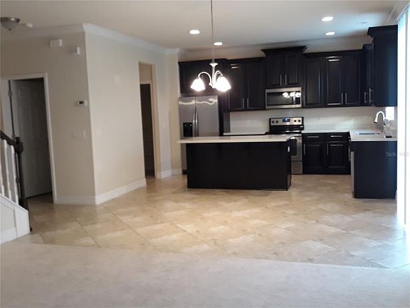 4th image of 5011 Southlawn Ave