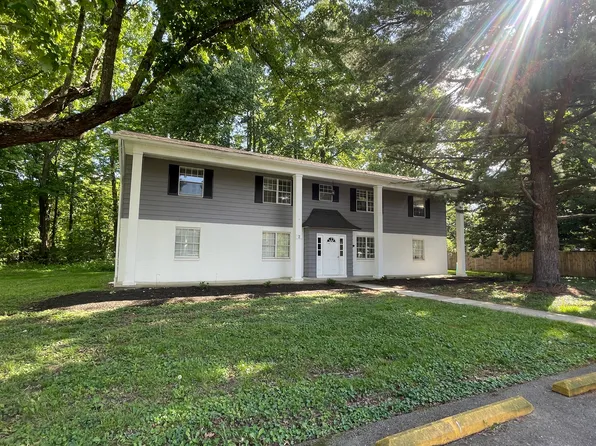 20 Estate Dr APT 4, Amelia, OH 45102