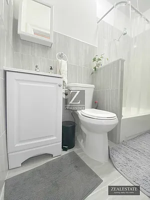 Rented by ZealEstate Group Inc | media 23