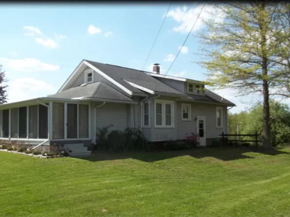 77 2nd St, Fredonia, PA 16124