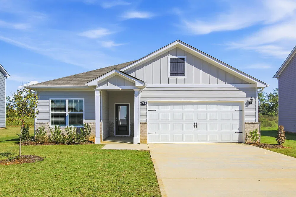 3 bed, 2.0 bath, 1316 sqft, $1,660 — Photo 1