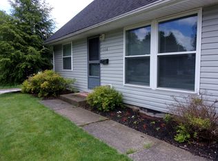 1536 Briarwood Cir, Cuyahoga Falls, OH 44221