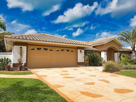 4th image of 326 Oakwood Cir