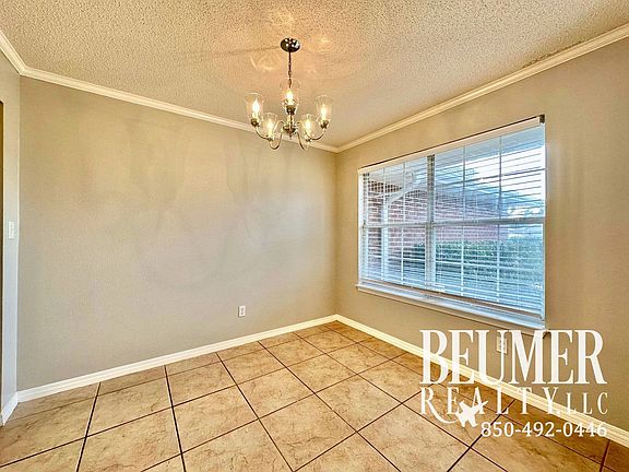 4th image of 7427 Saint James Pl