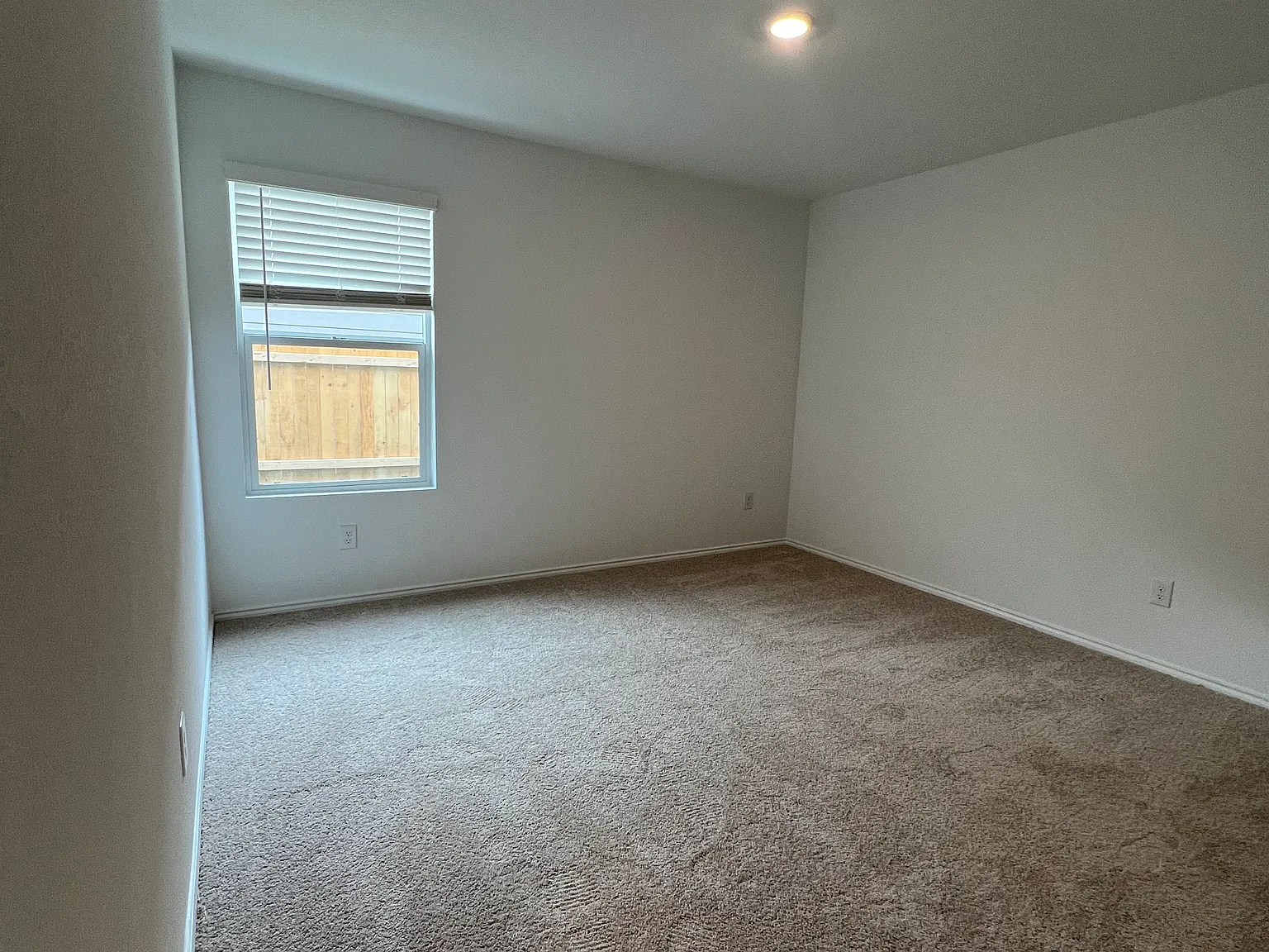 6453 Middlebury Dr — Photo 4