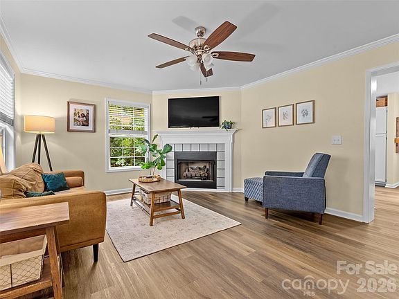 5th image of 53 Honeysuckle Ridge Rd