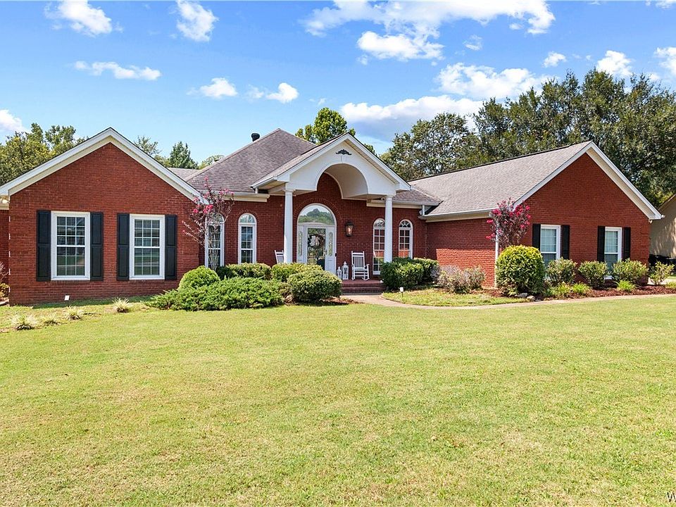 1st image of 695 Homestead Ln