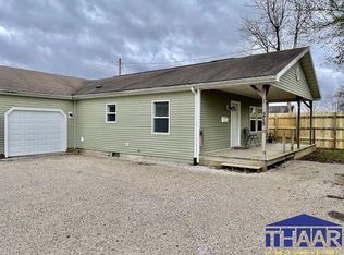 215 W Giles St, Sullivan, IN 47882