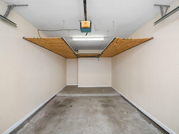 4th image of 10075 N GATE Parkway #1813