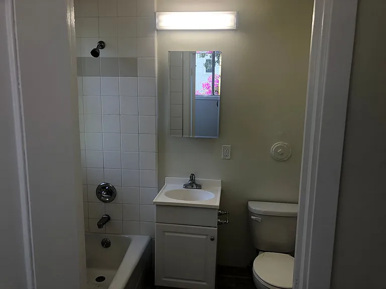 1329 Grove St — Photo 8