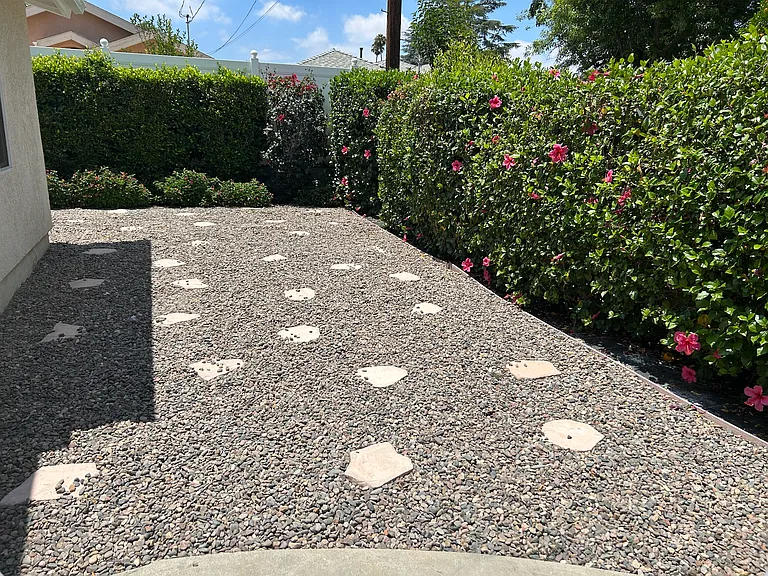 5051 Enfield Ave — Photo 16