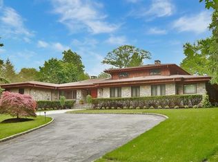 20 Cooper Rd, Scarsdale, NY 10583