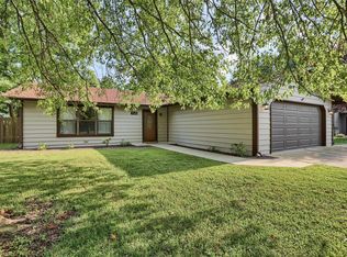 530 Buckhorn Ct, Troy, IL