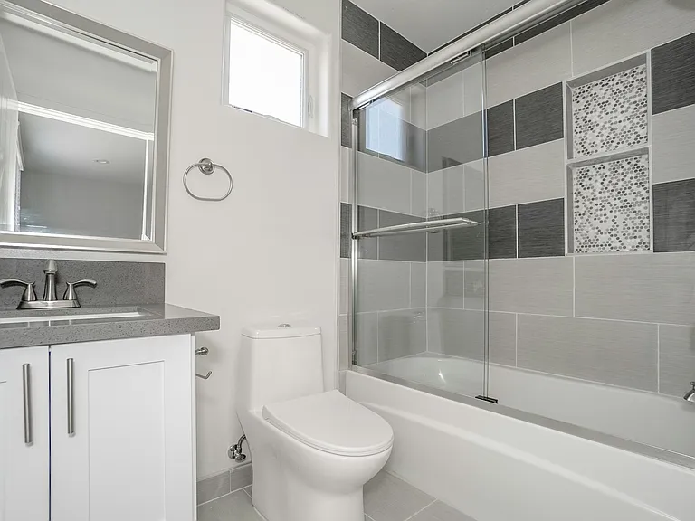 3915 Brighton Ave #1/2 — Photo 8