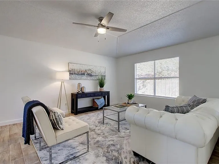 1502 Mayapple St — Photo 7