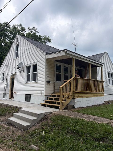 1st image of 907 Avenue G