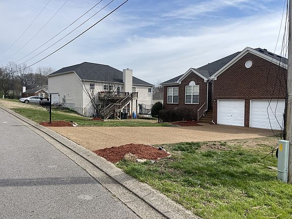 5th image of 1403 Holmes Ct