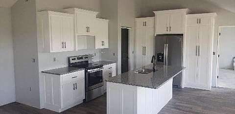2nd image of 905 Waxwing Dr