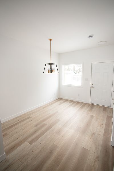 Winnipeg Apartment for rent - 3 Bedrooms — photo 3