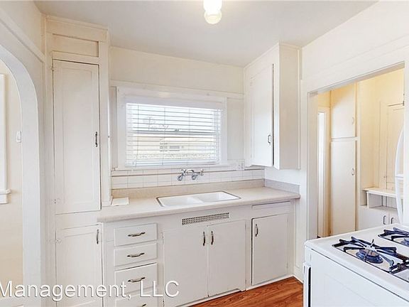 2nd image of 540 N Valencia Pl