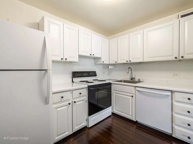 1030 N State St #1D — Photo 11