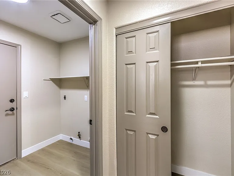 8305 Windrush Ave — Photo 48