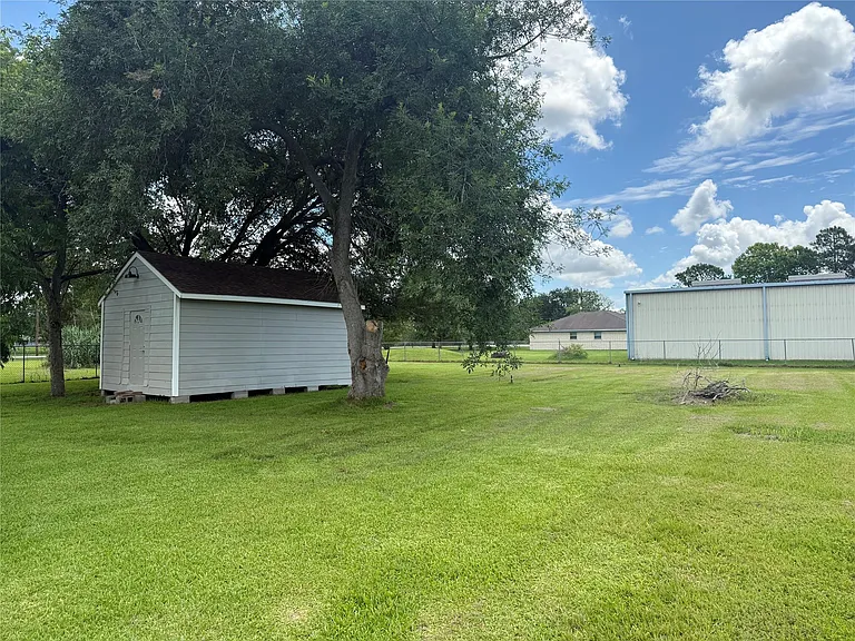 8926 Courtney Dr — Photo 16