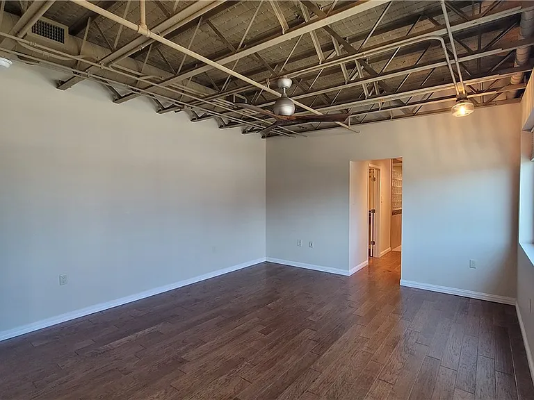 901 N Upper Broadway St #502 — Photo 23