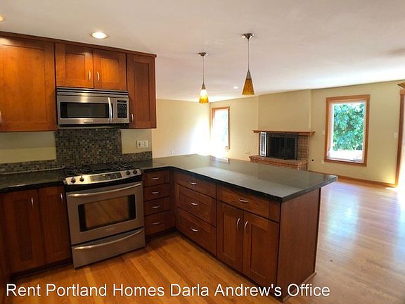 4th image of 2433 Woodhill Ct