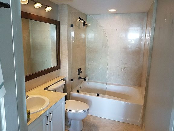 4th image of 1155 Brickell Bay Dr APT 710