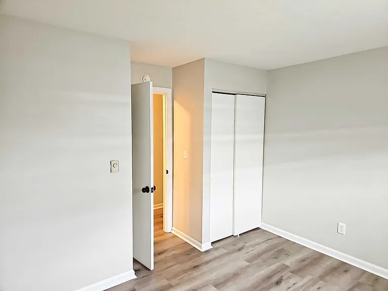 Highview Apartments — Photo 16