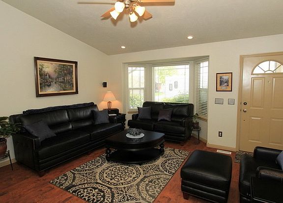2nd image of 14242 S Crown Rose Dr
