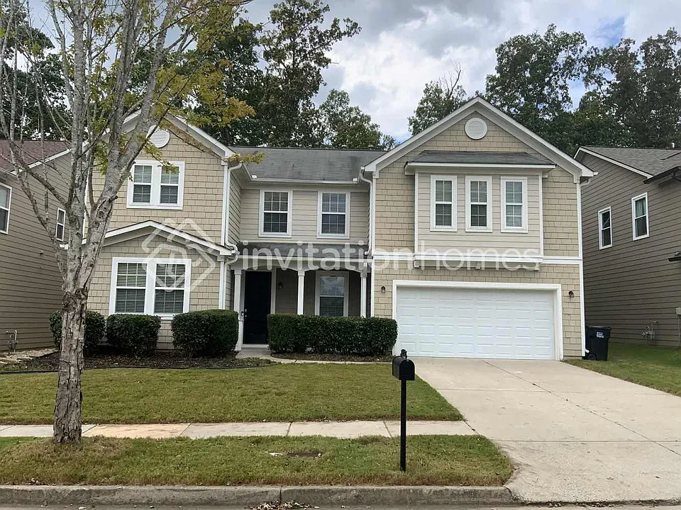 6128 Park Leaf Walk