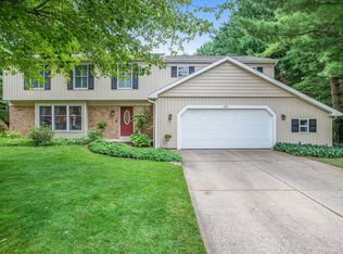 215 Aldersgate Dr, Portage, MI 49024