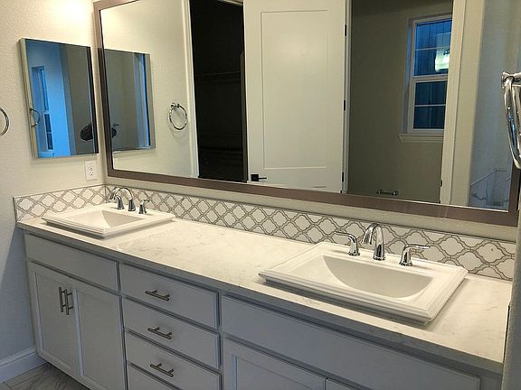 5th image of 1066 Senegal Way