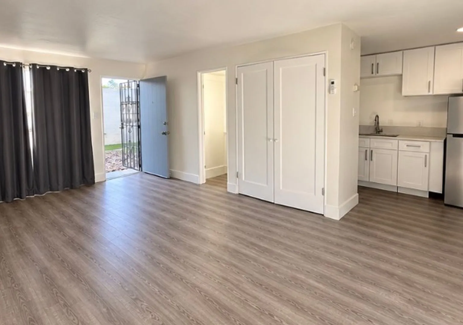 15-35 N. Longfellow Avenue — Photo 4