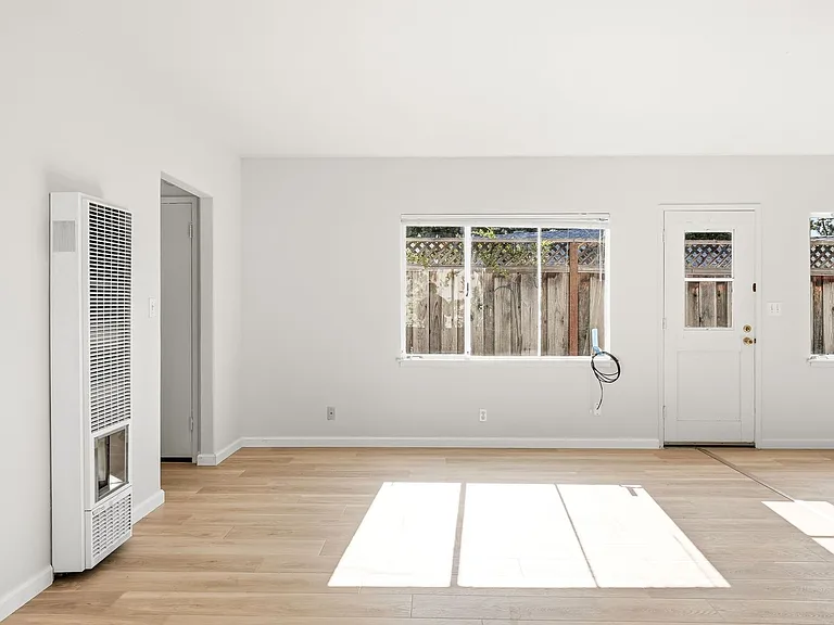 857 Park Drive — Photo 4