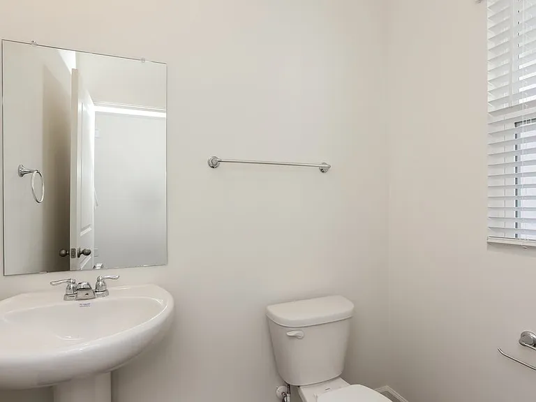 7624 Saffron Ave — Photo 16