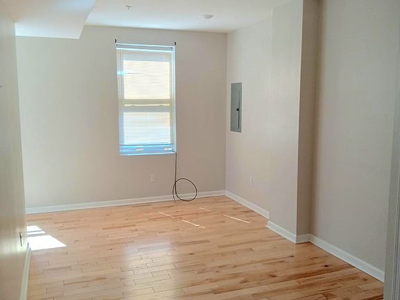 3rd image of 2604 Frankford Ave APT 2