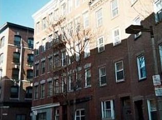 33 Charter St APT 4F, Boston, MA 02113