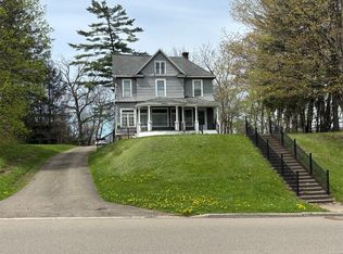 762 Riverside Dr, Johnson City, NY 13790