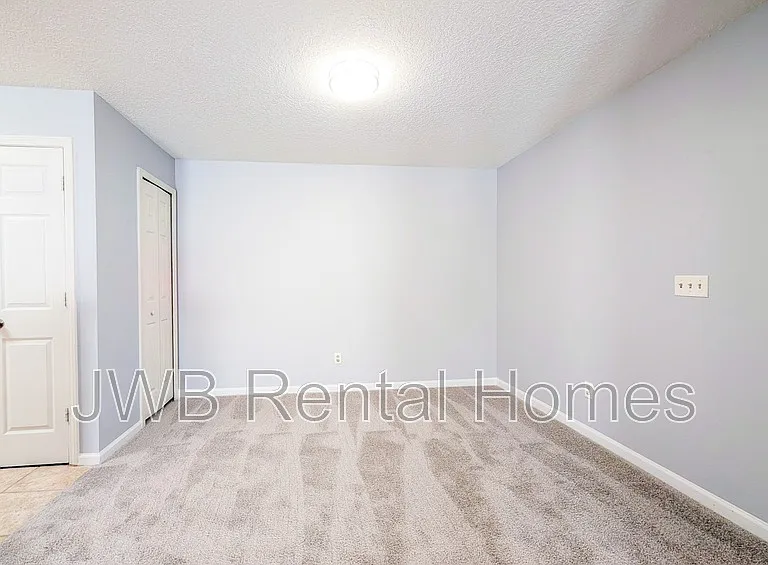 13715 Richmond Park Dr N #507 — Photo 5