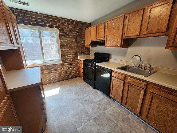 4th image of 19417 Brassie Pl APT 102