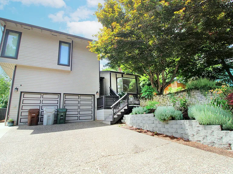 12047 SE 115th Ave — Photo 1