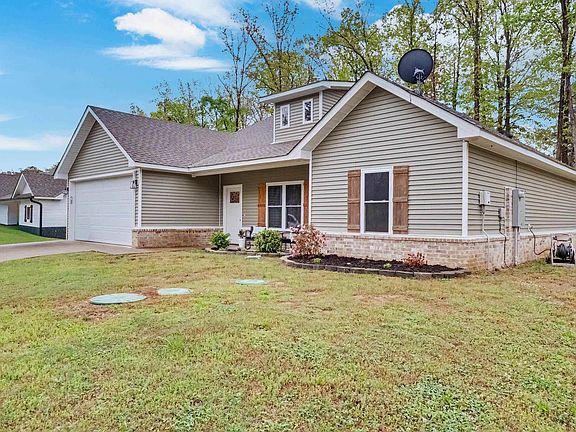 2nd image of 123 Stonebriar Dr