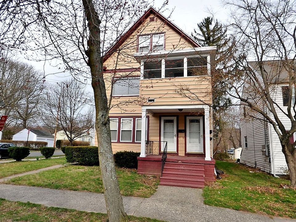1st image of 52 Anthony St #3