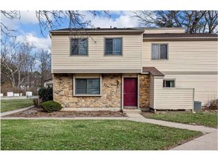 303 Rose Marie Ct, Saint Peters, MO