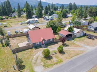 408 Glidden Ave, Priest River, ID 83856